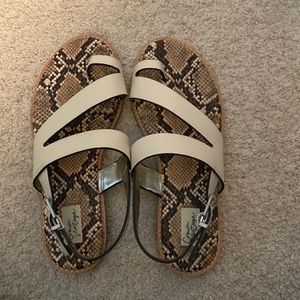 Crown Vintage Cream Sandals